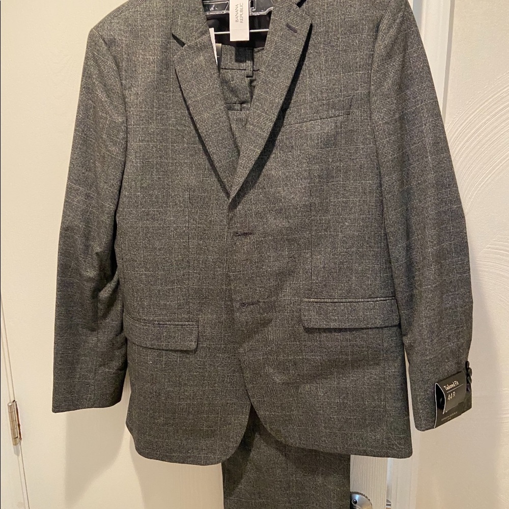 Brand new never worn banana republic suit jacket and pants